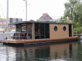 Houseboat Leni, Flensburg，位于弗伦斯堡的酒店