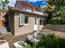 Stunning Home In Gabonjin With Wifi