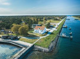 Strandvillan Ljunghusen，位于Ljunghusen的带泳池的酒店