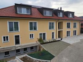 Das Bründl - Frühstückspension und Camping，位于Wilhering的酒店