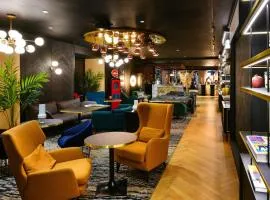 里昂中心撒克斯拉斐尔美居酒店