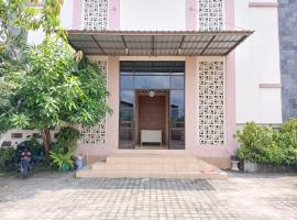 RedDoorz Syariah near Masjid Al-Aqsha Klaten，位于Klaten的酒店
