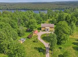2 Bedroom Cozy Apartment In Mullsjö