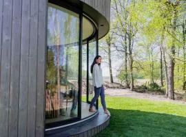 LumiPod – Luxe glazen design‑pod