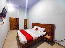 RedDoorz Plus Syariah at Umyas Hotel near Terminal Anjuk Ladang Nganjuk，位于Nganjuk的酒店