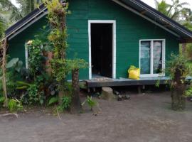 Volcano front，位于Loanengo的带停车场的酒店