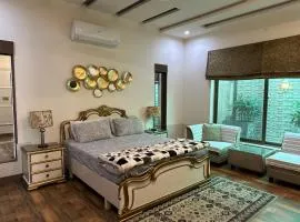 Comfortable luxury Bedroom