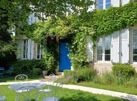 Chic & charme au Presbytère，位于Saint-Genès-du-Retz的酒店