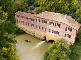 Moulin de Cazaux-Savès，位于Cazaux-Savès的酒店