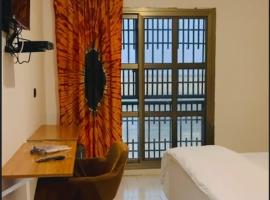 Hotel KEUR HORUS，位于圣路易斯的酒店