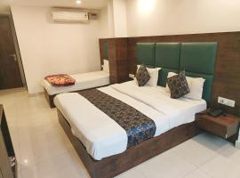 Hotel Grand Tela Plaza Near IGI Airport Delhi，位于新德里德里英迪拉•甘地国际机场 - DEL附近的酒店