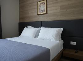BluePoint Hotel，位于Tepelenë的酒店