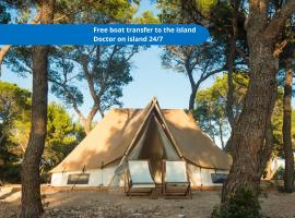 O-Tents by Obonjan Island Resort，位于希贝尼克的酒店