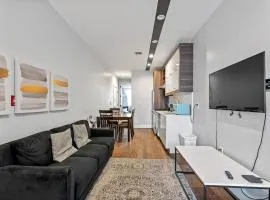 2 Queen Beds, TV's in Bedroom, Path to Manhattan