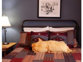 Fred Lambert - Historic Hotel，位于Cimarron的酒店