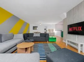 Iconic Canal Street Apt by City SuperHost