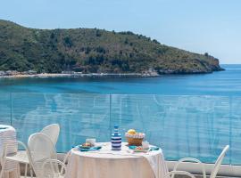 B&B Residence Eco Del Mare，位于帕利努罗的酒店