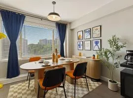 Rosslyn 1BR Home - Walk to Eats & Free Parking