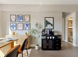 Arlington Getaway - Trails, Metro & Free Parking