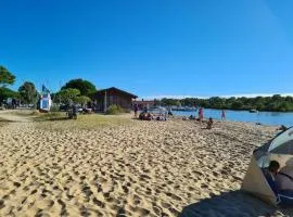 Résidence privée grande terrasse piscine privée plage port gare