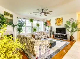 4 Mi to Old Town Spring Family Retreat with Yard!