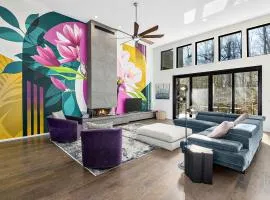 Luxe 5BR with Home Theater, Pool Table and Firepit
