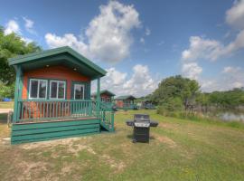 Lake Conroe Queen Studio Cabin 5，位于Willis的度假园