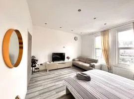 93 A Apartment