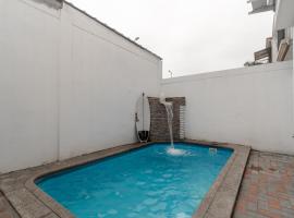 Casa Amplia, Piscina privada, V&iacute;a Samborond&oacute;n, parrilla，位于Amalia的乡村别墅