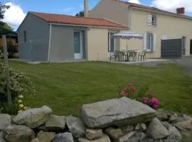 Maison rénovée à la ferme avec terrasse, Wifi et parc animalier - FR-1-426-288