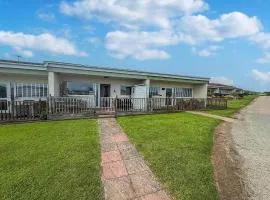 Chalet For Hire At Rainbows End Near A Beautiful Norfolk Beach Ref 31039R