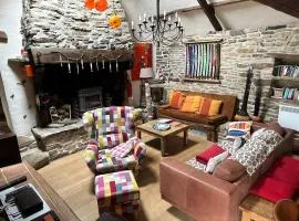 Family Holiday Home with Pool, cleaning included