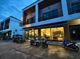 TIMN Hostel Female Only，位于拜县的青旅