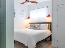 Tranquility Pond Cottage, Relax, Fish and Unwind