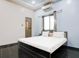 Hotel O Raj Guest House，位于Akola的酒店