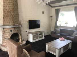 Chalet in Harderwijk with private garden, cleaning included，位于哈尔德韦克的酒店