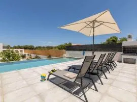 Menta Villa by Vintage Travel