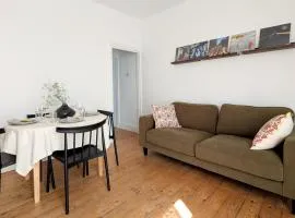Urban Oasis Serviced Suite - Families, remote work, corporate, contractors
