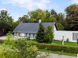 Welcome To The Multihouse In The Countryside