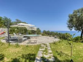 Villa Luce del Sol Lux with Pool - L - Happy Rentals