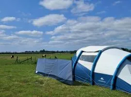 Luxe tent met bijzettentje