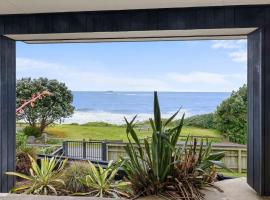 Wow On Wanaka Bay - beachfront living at its best