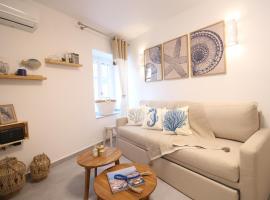 Azure Haven，位于伊兹拉的宠物友好酒店