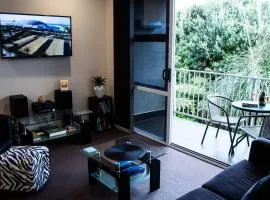 The Strandon - loft style central apartment