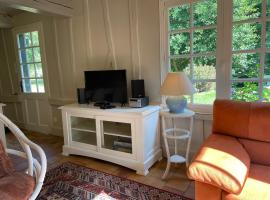 LA SELLERIE Charmante maison de campagne au milieu d'une ile，位于Canehan的酒店