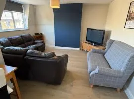 Stylish 2BR with Roof Terrace