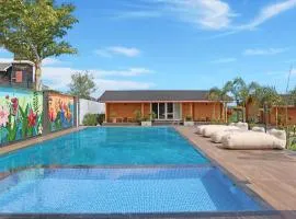 Hillside Room Retreat with Garden and Restaurant