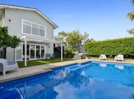 Amaroo - poolside studio near Pukekura Park