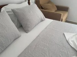 Qirjako's Rooms