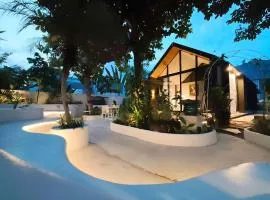 whitegarden & pool